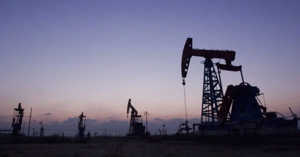 Работники СП китайской CNPC в Казахстане пятый день продолжают забастовку