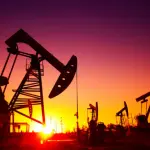 Цены на нефть Brent растут из-за атак на танкеры российского теневого флота Цены на нефть Brent увеличились