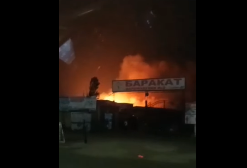 В Худжанде сгорел рынок стройматериалов Баракат В Худжанде сгорел рынок стройматериалов Баракат
