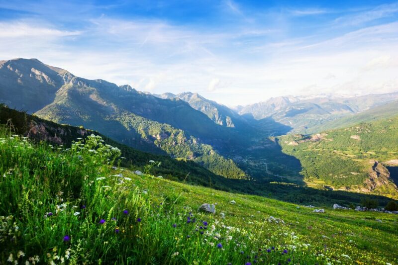 pyrenees mountains landscape huesca 1398 3500 Cronos Asia