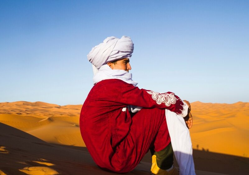 side view bedouin looking distance 23 2148194010 Cronos Asia