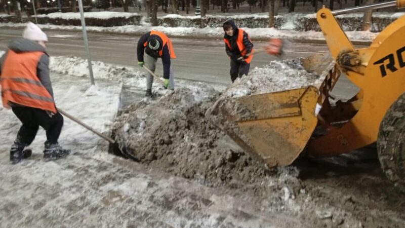 После снегопада в Алматы вывезено 24 тыс. куб. м снега