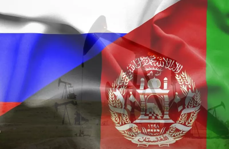 SWOT-анализ: Талибан пытается договориться с Россией после разрыва сделки с Китаем Флаги РФ и Афганистана на фоне нефтяных качалок - SWOT-анализ: Талибан пытается договориться с Россией после разрыва сделки с Китаем