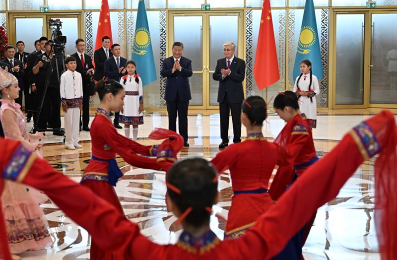 Как серия саммитов лета-2025 меняет баланс сил и роль Казахстана