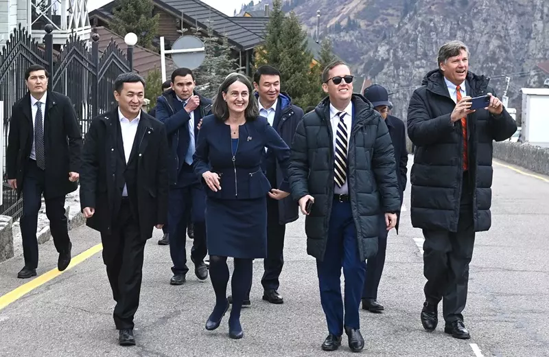 Укрепление стратегического диалога: в Алматы прибыли с визитом представители Госдепа США В Алматы с визитом прибыли представители Госдепа США для укрепления диалога и сотрудничество