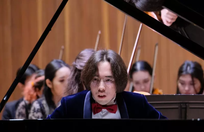 Рахат-Би Абдысагин на премьере в Оксфорде