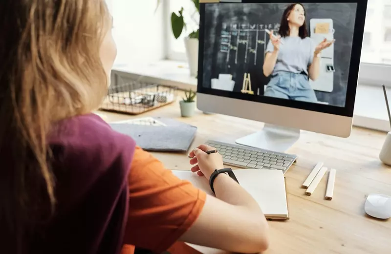 От детсада до школы - 2025: как Казахстан модернизирует образование под стандарты XXI века Казахстан модернизирует образование под стандарты XXI века