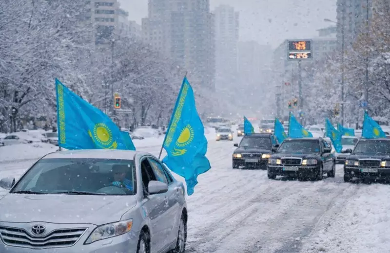 МВД Казахстана разъяснило правила использования Государственного флага на автомобилях Государственный флаг Казахстана на автомобиле в День Независимости - МВД Казахстана